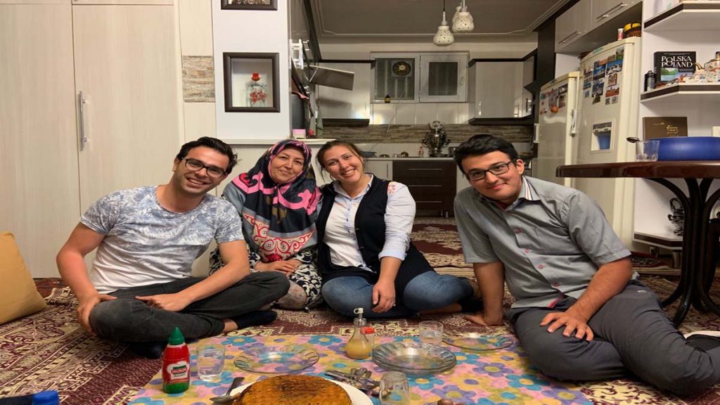 couchsurfing iran