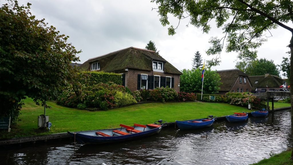 giethoorn koyu hollanda nin venedik i bujuyollarda