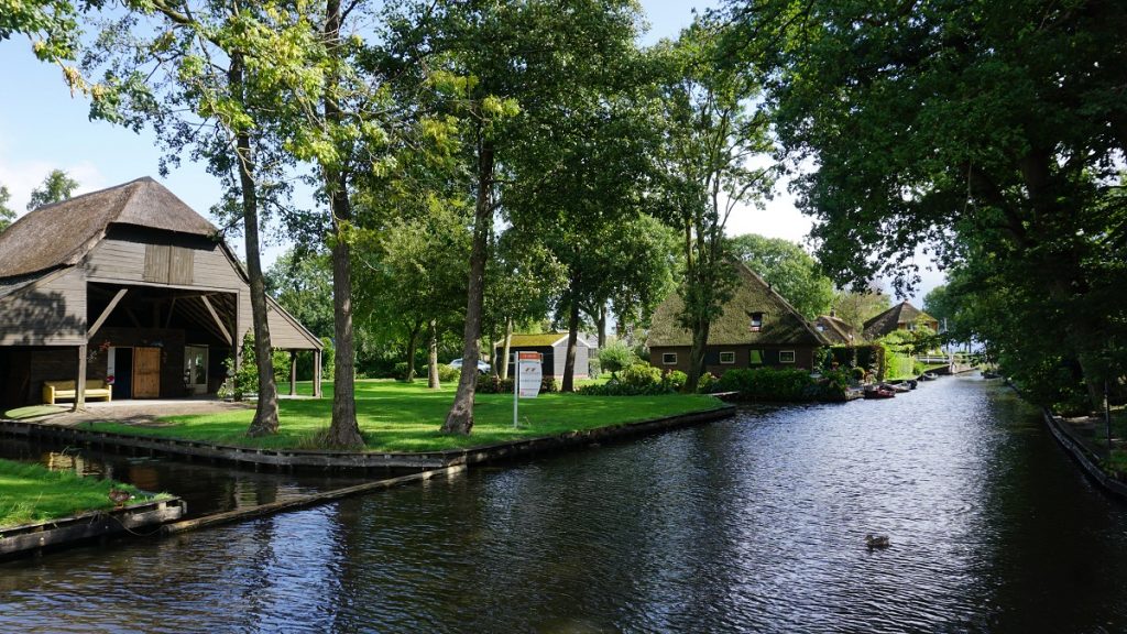 giethoorn koyu hollanda nin venedik i bujuyollarda