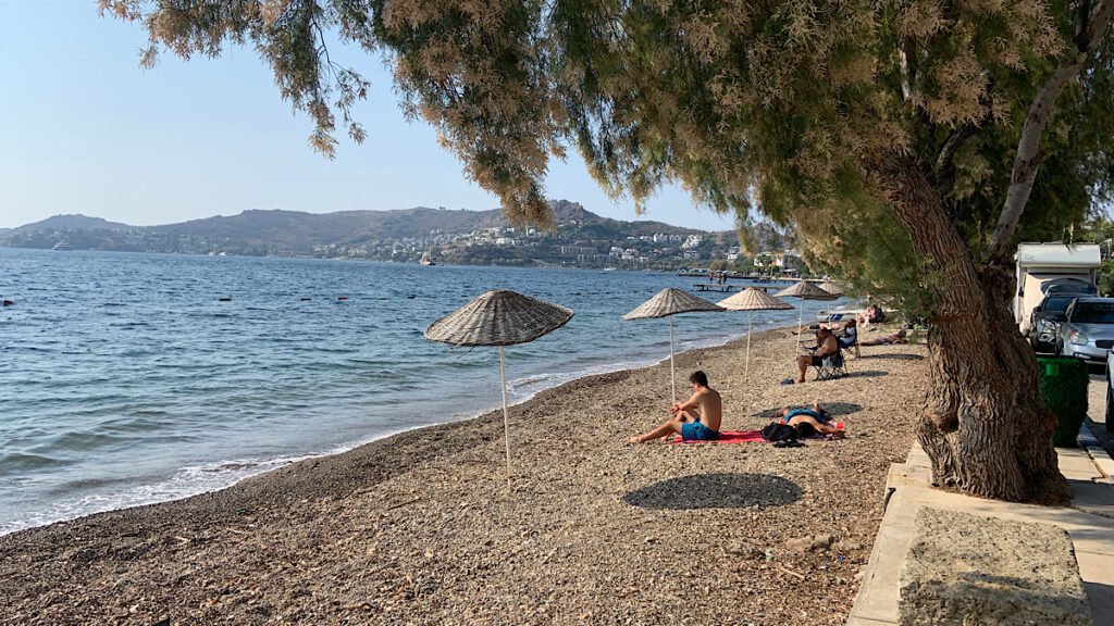 yalıkavak gezilecek yerler halk plajı