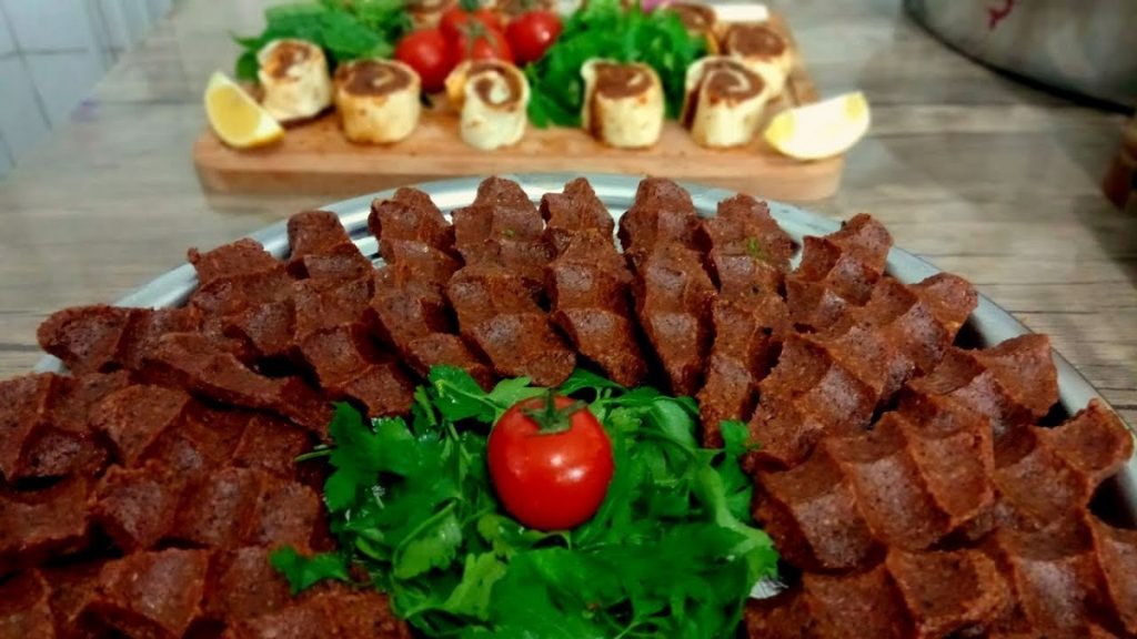 urfa sira geceleri cig kofte